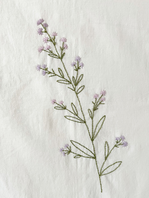 Canvas with floral embroideries. Detail. Linen and cotton. Dimensions: 200 x 150cm